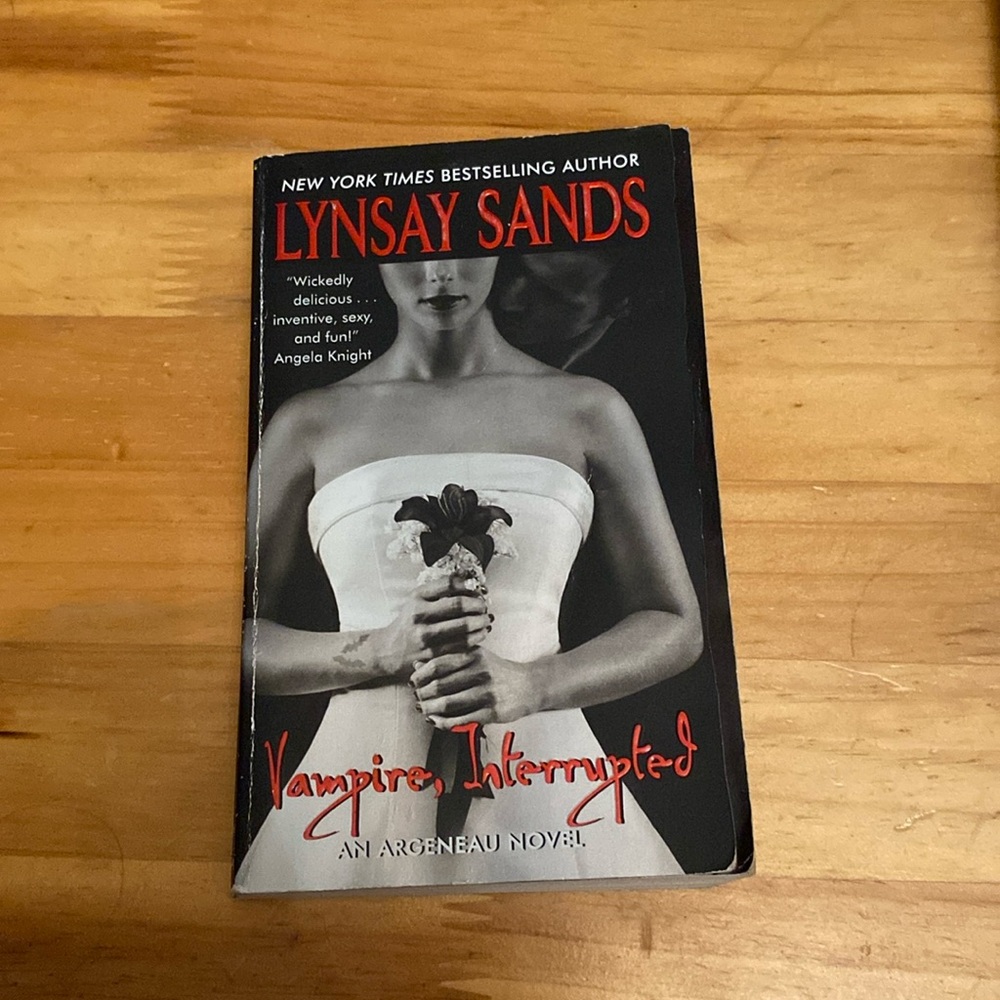 Vampire, Interrupted by Lynsay Sands Paperback Book